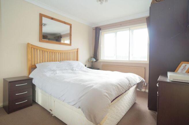 FRONT BEDROOM