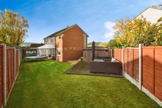 4 bed Semi-Detached for sale Image 4