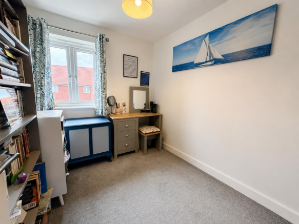 3 bed Semi-Detached for sale Image 9