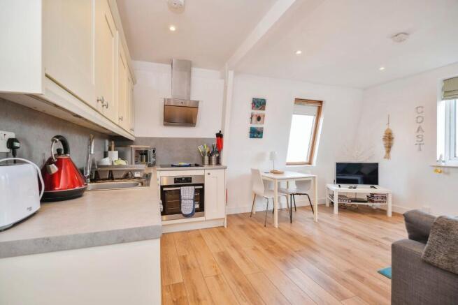 1 bed Flat for sale Image 9