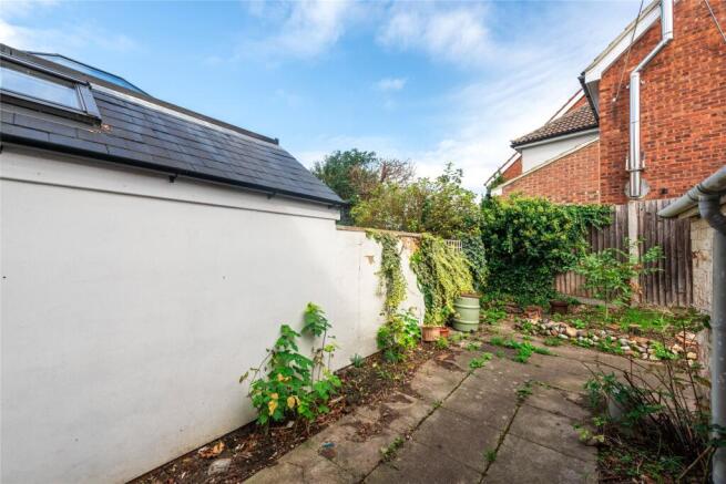 Whinbush Grove, Hitchin, Hertfordshire, SG5 photo 4