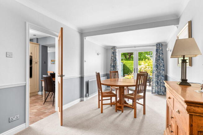 4 bed Detached for sale Image 6