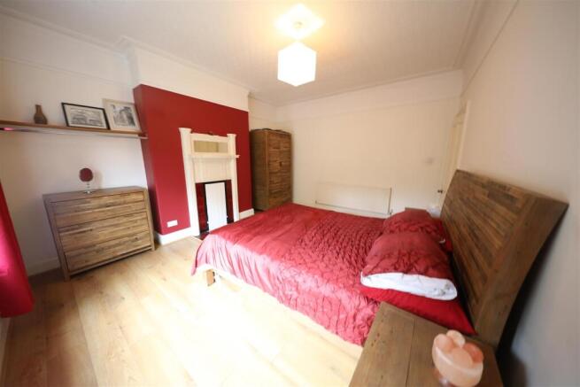 5 bed Terraced for sale Image 11