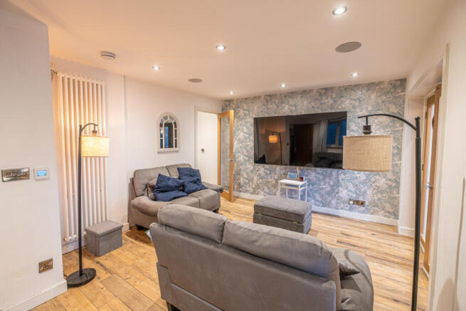 5 Windermere Avenue, Dronfield Woodhouse, Dronfield, Derbyshire S18 8PD photo 2