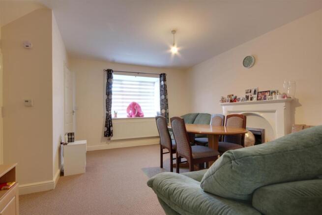 3 bed Terraced for sale Image 7