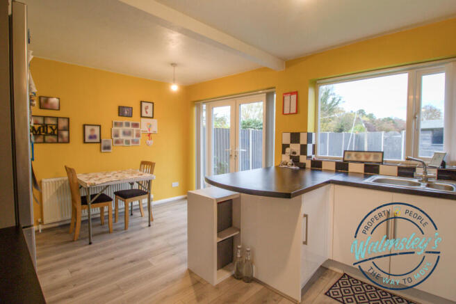 Kitchen dining room