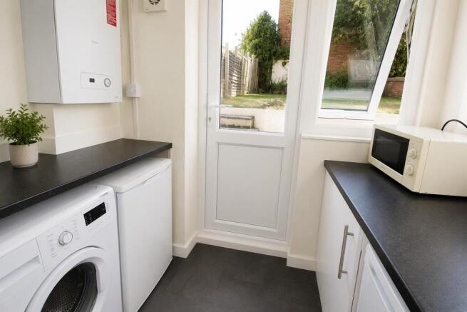 Kitchen 2.jpg