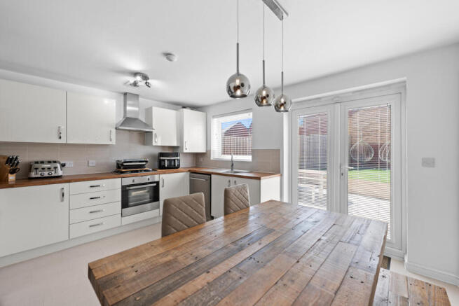 4 bed Detached for sale Image 6