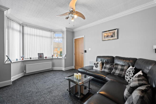 4 bed Semi-Detached for sale Image 8