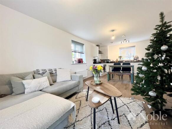 Open Plan Living Kitchen/Dining Area