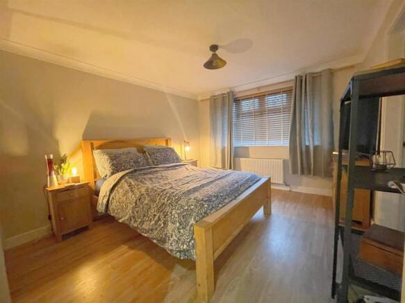 Bedroom 1.2.jpg