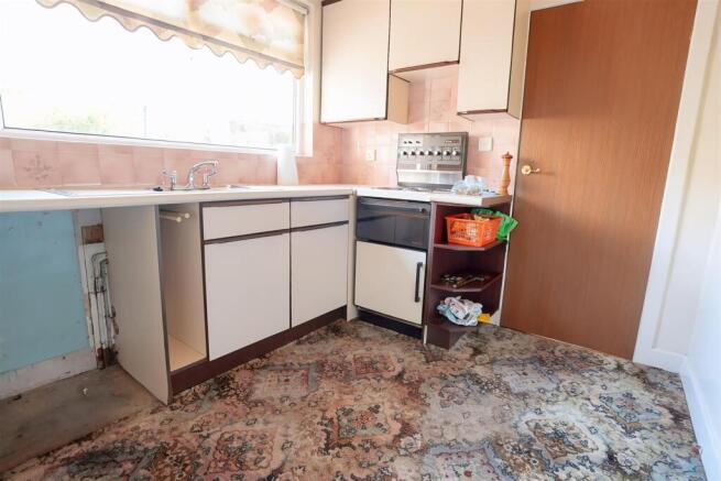 2 bed Bungalow for sale Image 7