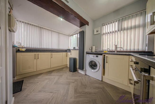 3 bed Semi-Detached for sale Image 5