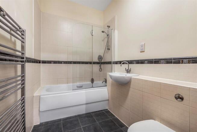 Family Bathroom: