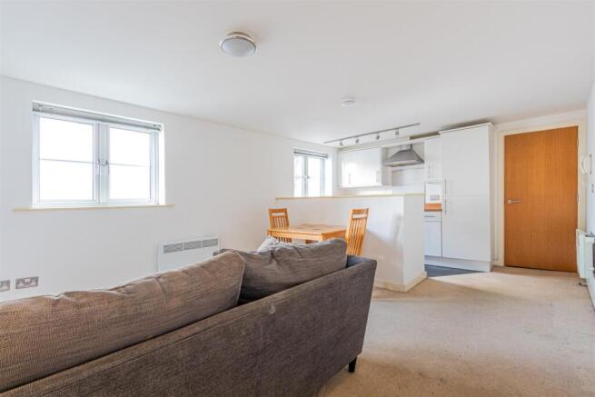 Cathedral Road 122, 4-6.jpg