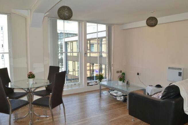 LIVING/DINING ROOM
