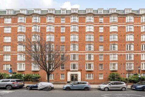 Queensway, London