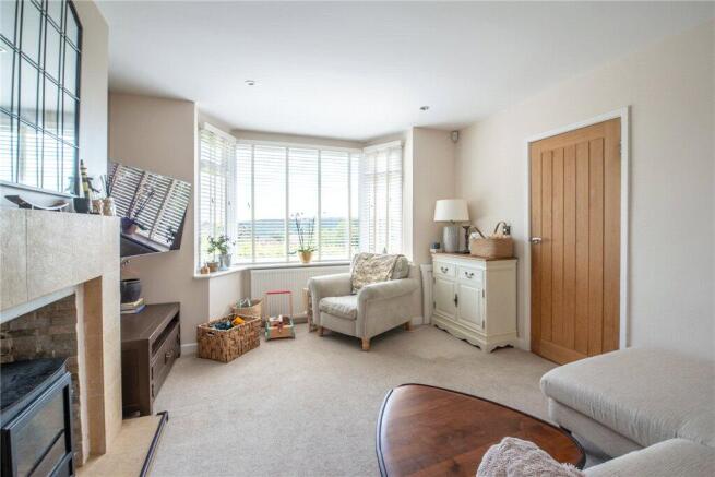 3 bed Semi-Detached for sale Image 4