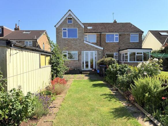 4 bed Semi-Detached for sale Image 3