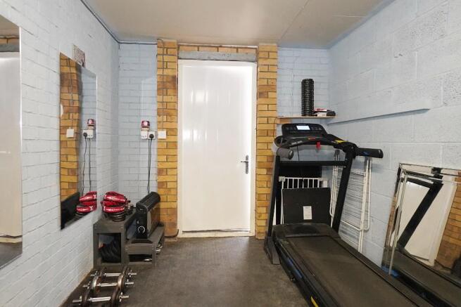Garage/ gym
