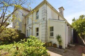 16, Cleveland Road, Torquay TQ2 5BE