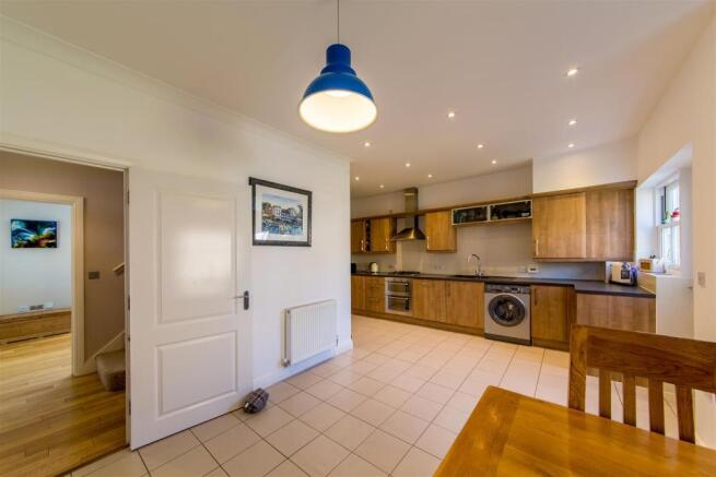 55 Charlotte Ave (4 