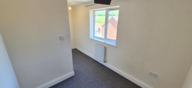 2 bed Semi-Detached for sale Image 8