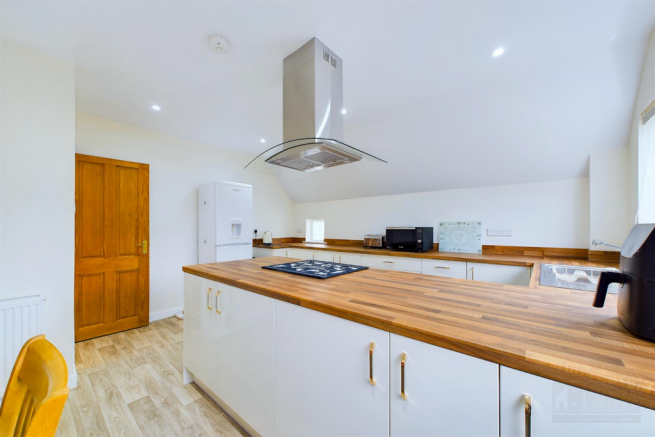 Kitchen / Dining