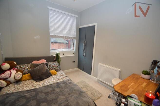 4 bed Terraced to rent Image 6