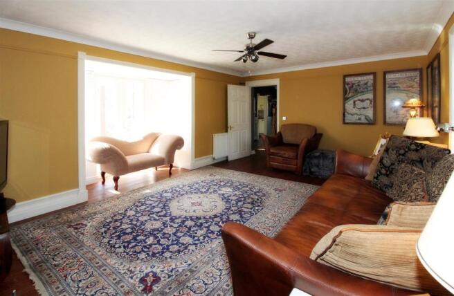 1016_McIntosh Drive.