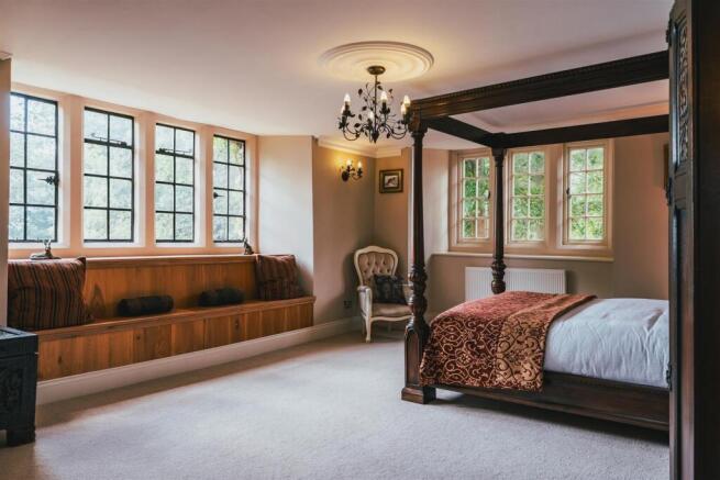 10 bed Detached for sale Image 4