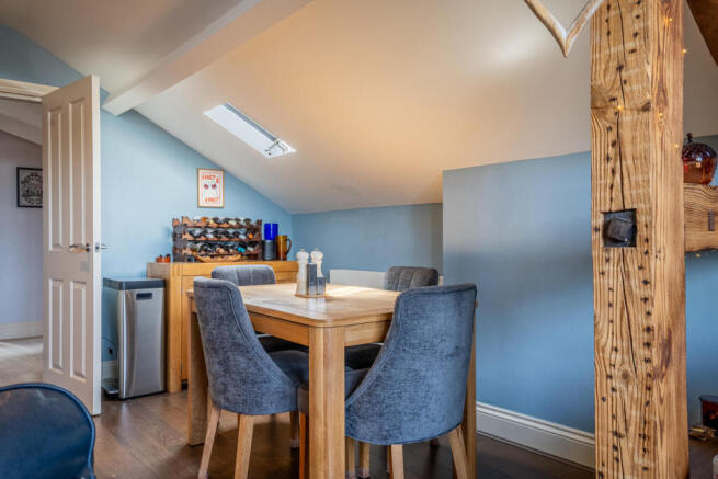 2 bed Penthouse for sale Image 5