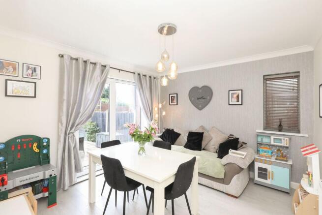 4 bed Detached for sale Image 7