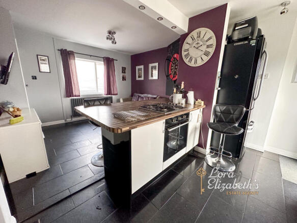 Kitchen/Dining