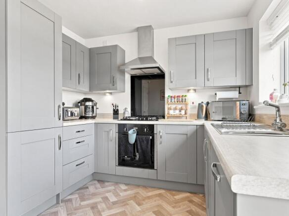 3 bed Semi-Detached for sale Image 6
