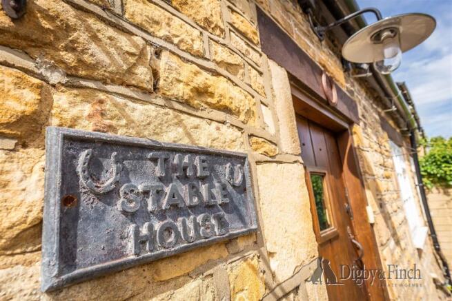 4 Manor Farm, Apethorpe, PE8 5DP-1.jpg