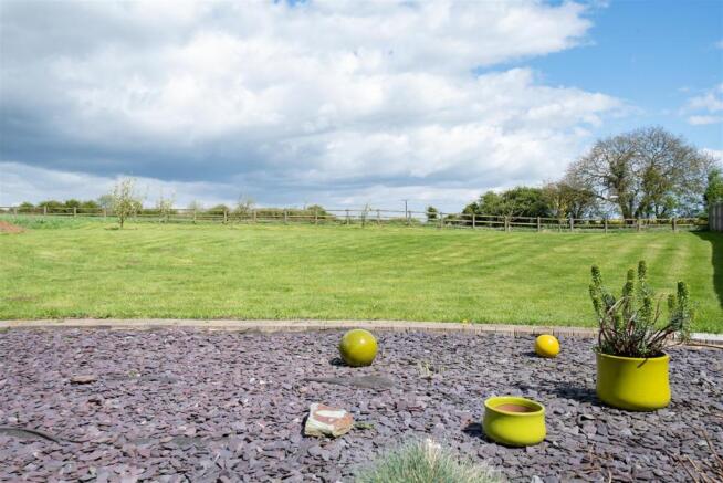 Rear Garden & View