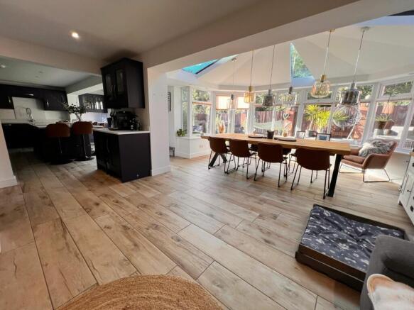 Eat-in Kitchen/Diner/Orangery