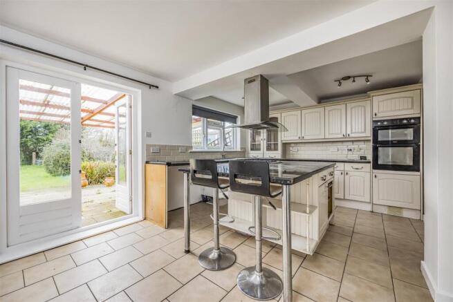 3 Monks Hill, Westbourne-PorticoMarketing-Nexa-19.