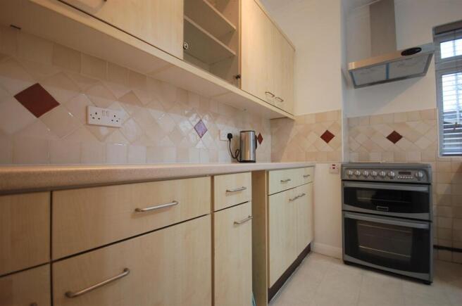 KITCHEN 2.jpg