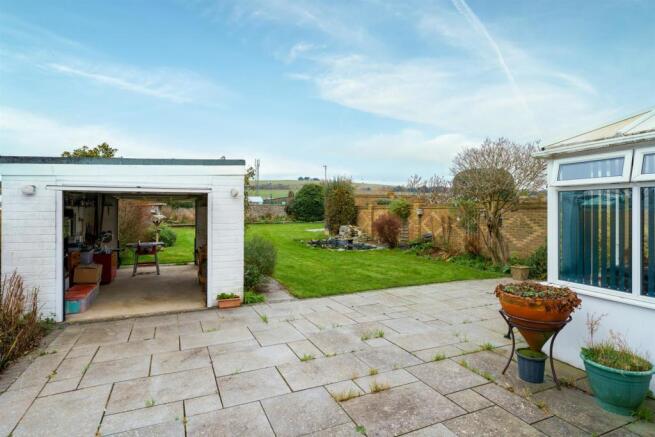 4 Littlehampton Road-3.jpg