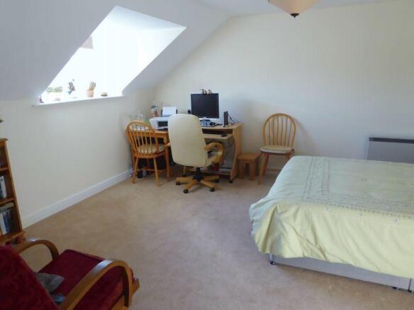 Photo 4