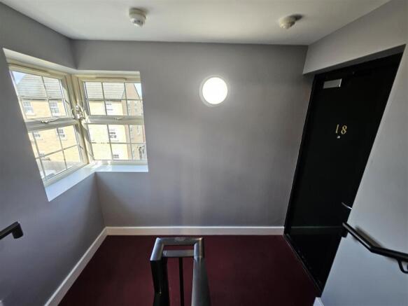 2 bed Apartment for sale Image 7