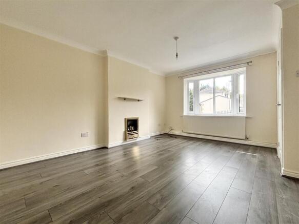 3 bed Semi-Detached for sale Image 8
