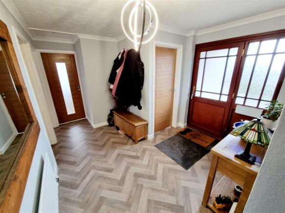 Hallway.jpg