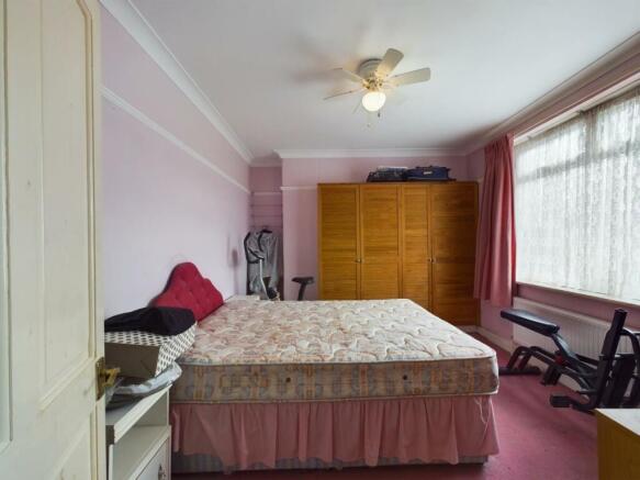 CAM01576G0-PR0148-STILL020.jpg