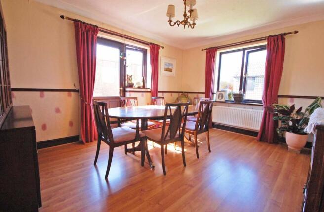 Dining Room.jpg