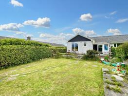 3, Carlidnack Close, Falmouth TR11 5HF