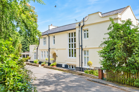 Holywell Road, Malvern, Worcestershire, WR14