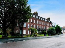 Flat 3, 37 Henstead Court, Devonshire Road, Southampton SO15 2GJ